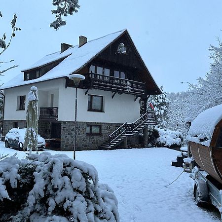 Lesniczowka Wiezyca I Domki 심바르크 외부 사진